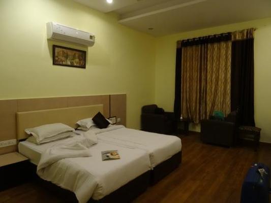 Om Rudrapriya Holiday Resort
